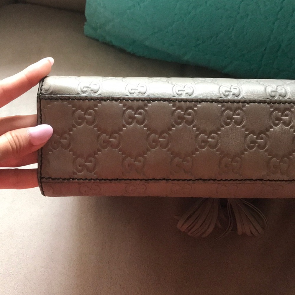 Authentic Gucci One Shoulder - Picture 5 of 8